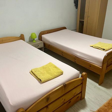 Doppelbett Zimmer Mit Gemeinschaftbad Borgholzhausen エクステリア 写真