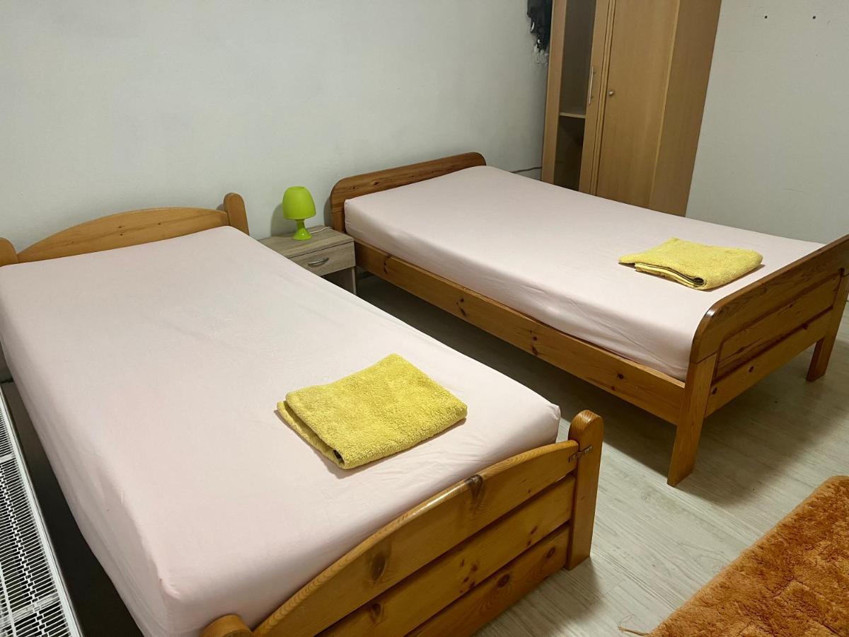 Doppelbett Zimmer Mit Gemeinschaftbad Borgholzhausen エクステリア 写真